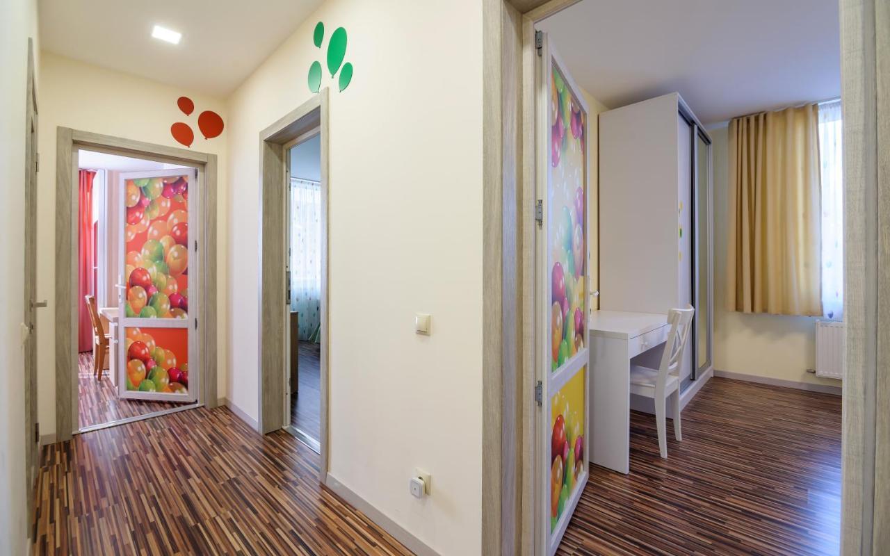 Colored Balloons - 3 Bedrooms, 3 Bathrooms, Equipped Large Apartments Lviv Bagian luar foto